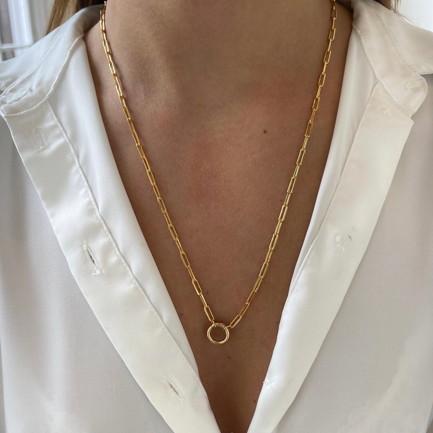 Base Medium Oval Necklace