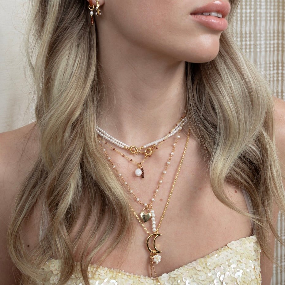 Shell Pearls Choker