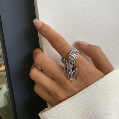 VALÉN Ring – Gold Tassel