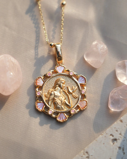 VALÉN — Aphrodite Shell Amulet · Treasure of Eternity