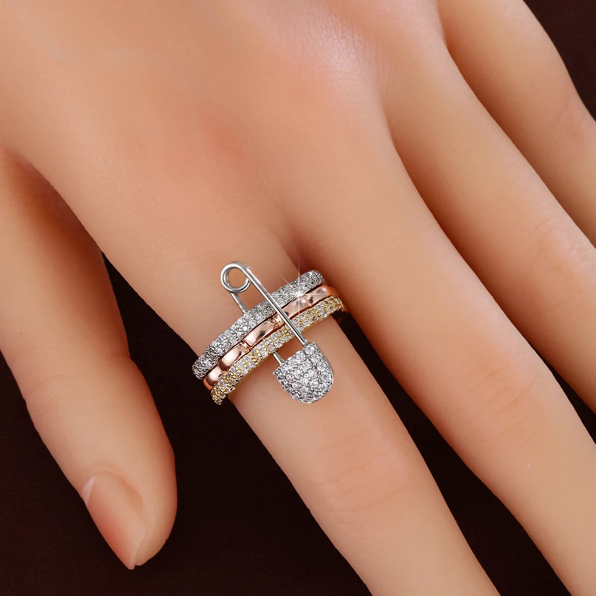 Valén – Modern Luxury in a Detachable Three-Layer Design