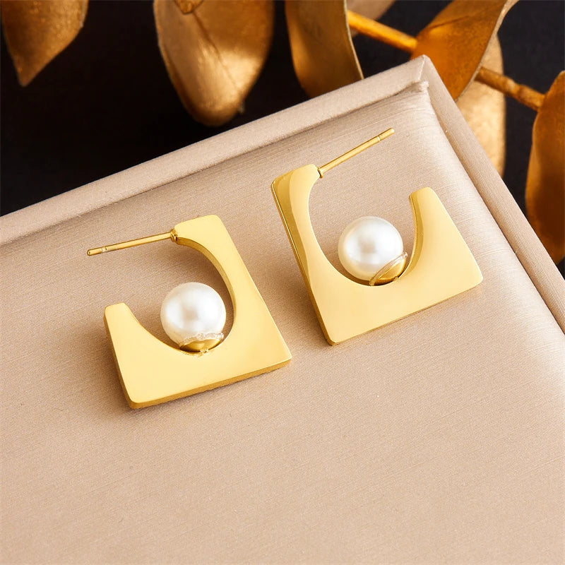 VALÉN — Modern Fan & Square Pearl Earring