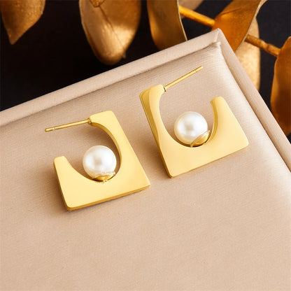VALÉN — Modern Fan & Square Pearl Earring