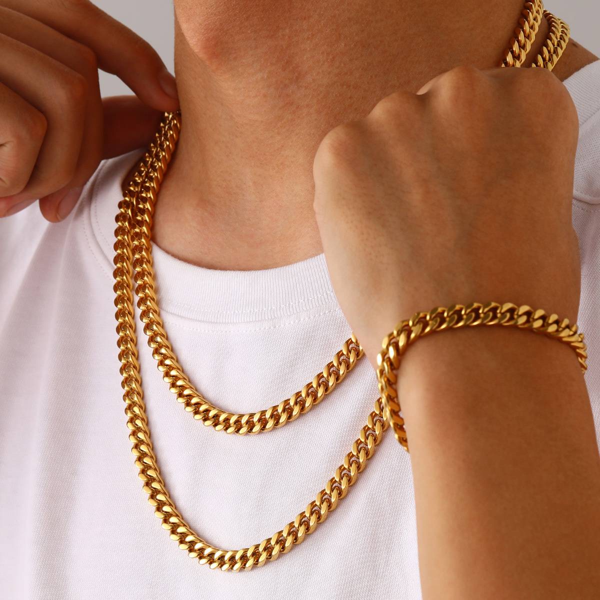 Personalized Cuban Link Chain Necklace in Stainless Steel