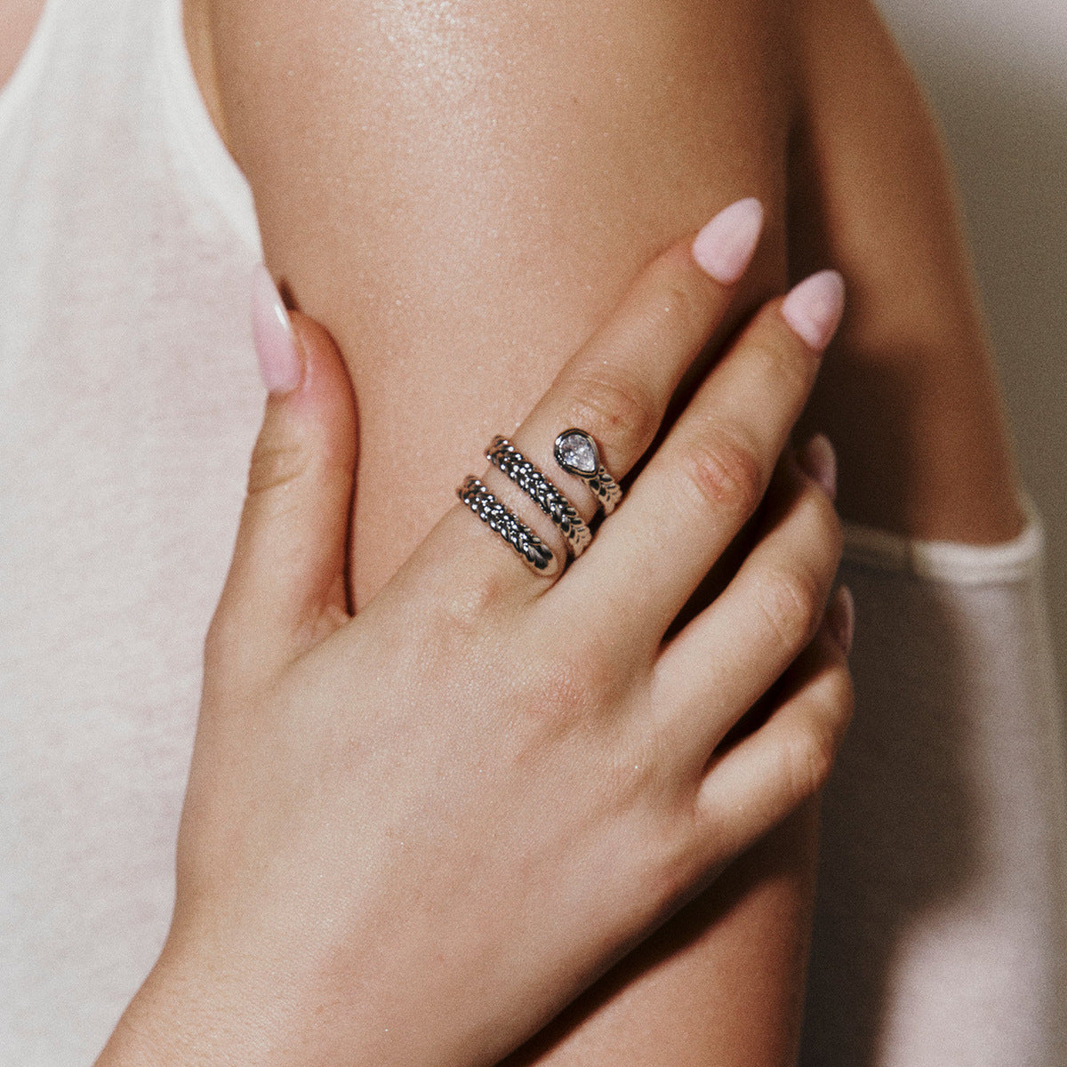 VALÉN Ring – Infinite Elegance